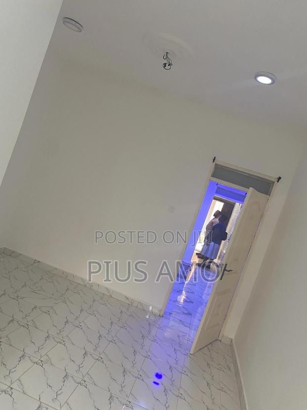 Executive Chamber and Hall · Photo 5
