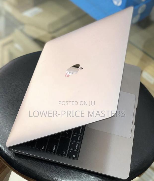 New Laptop Apple MacBook Pro 2017 8GB Intel Core I5 SSD 128GB · Photo 1