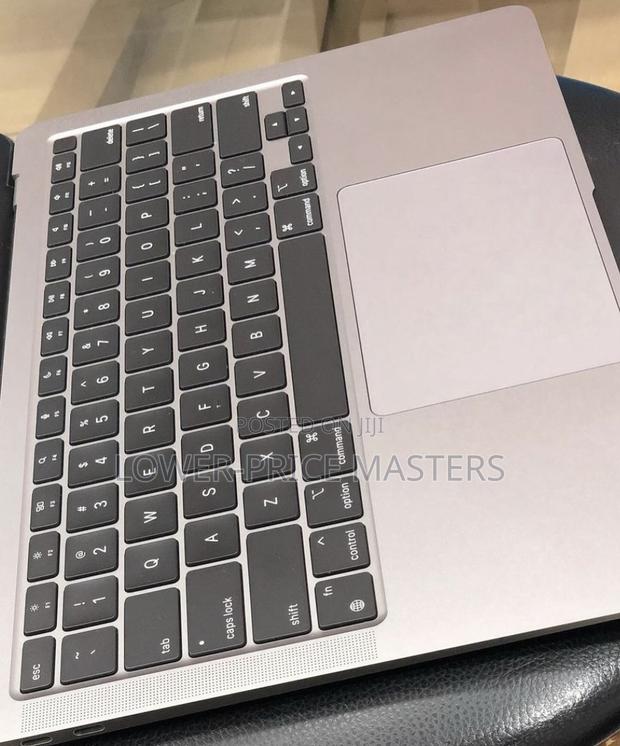 New Laptop Apple MacBook Pro 2017 8GB Intel Core I5 SSD 128GB · Photo 4