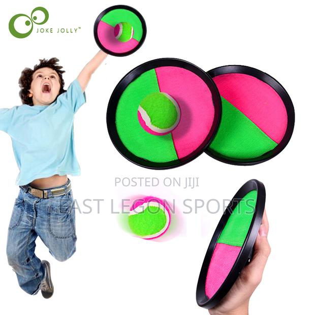 Frisbee Catch It Throw Hand Ball Tennis Beach Game · Photo 1