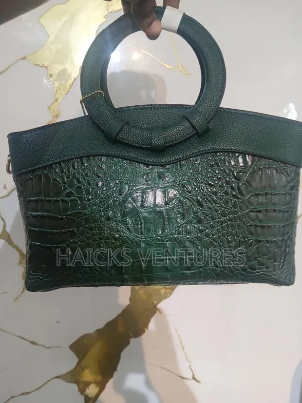 Crocodile Leather Designer Bag · Photo 1