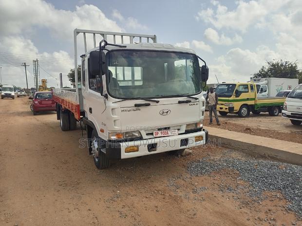 Hyundai 5 Tons Air · Photo 3