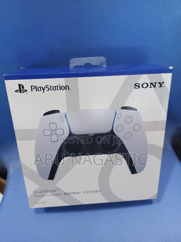 Sony Playstation PS5 Wireless Controller · Photo 1