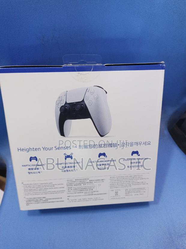Sony Playstation PS5 Wireless Controller · Photo 3