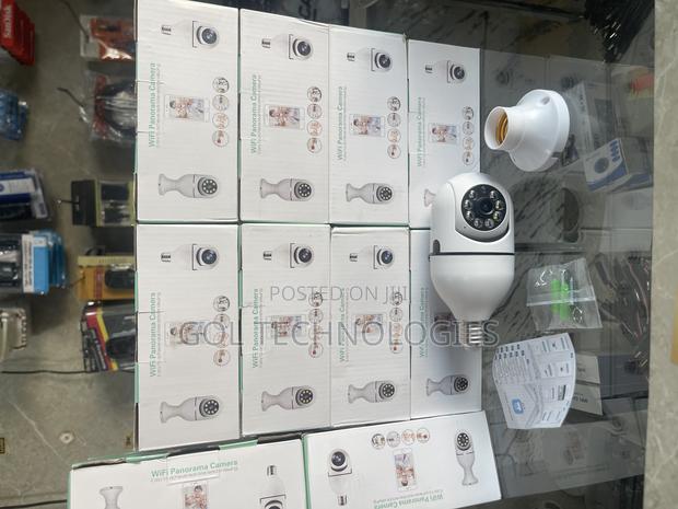 Wireless PTZ Bulb Camera 360 Easy to Connect YI Iot App · Photo 3