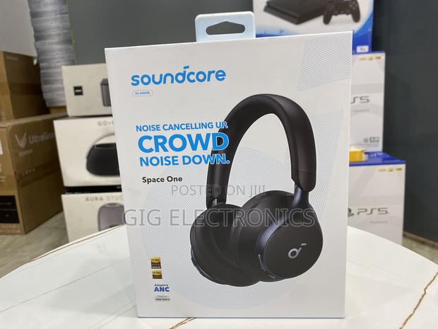 Space One Active Noise Cancelling Headphones by Anker - 40h · Photo 2