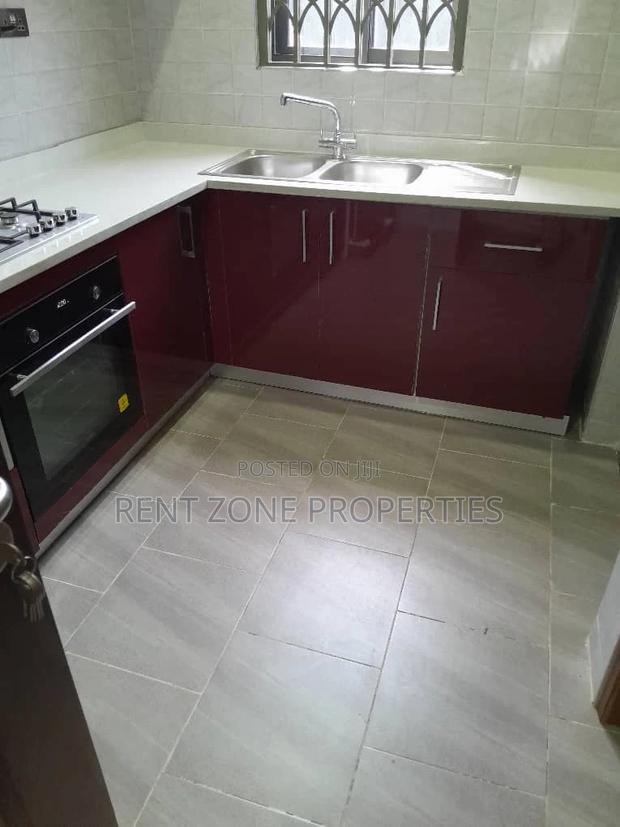 4bdrm Duplex in Ofankor for sale · Photo 3