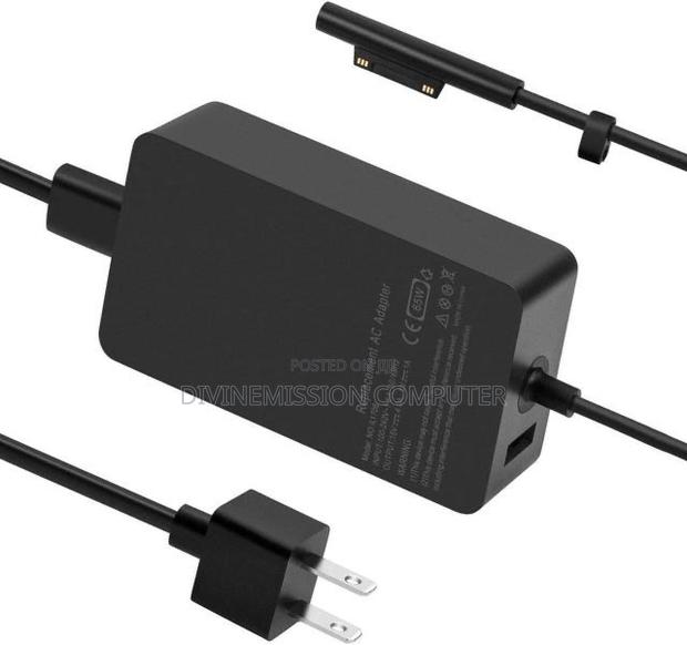 Microsoft Surface Pro Adapter Uk Used 65w · Photo 1