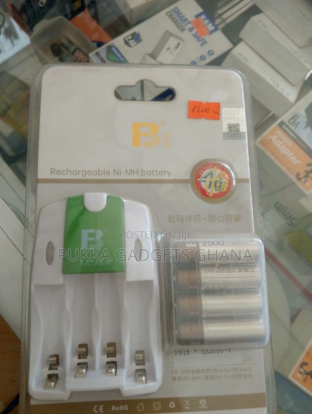 Fb Aa Batteries and Charger · Photo 1