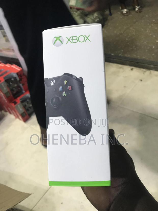 Brand New Xbox One S and X Controller · Photo 4