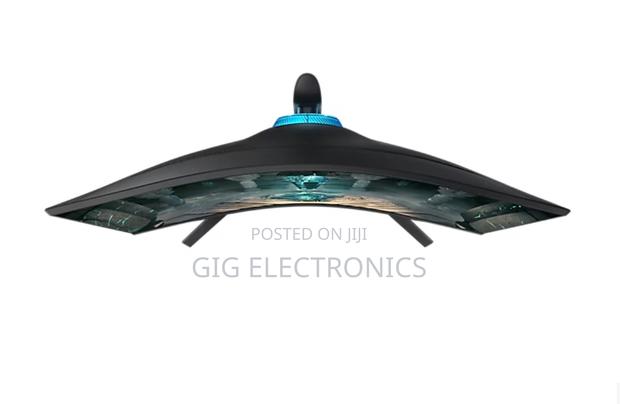 Samsung Odyssey G6 32 Curved QHD 240hz Monitor With Speaker · Photo 3