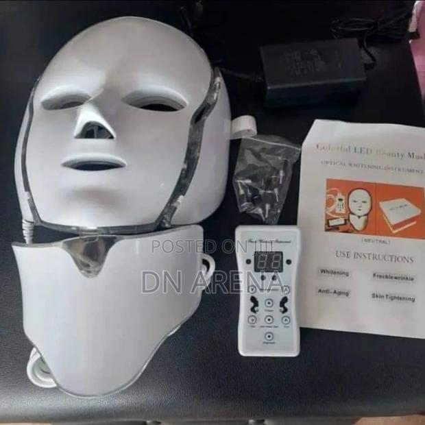 All in One LED Facial Mask Face Treatment · Photo 2