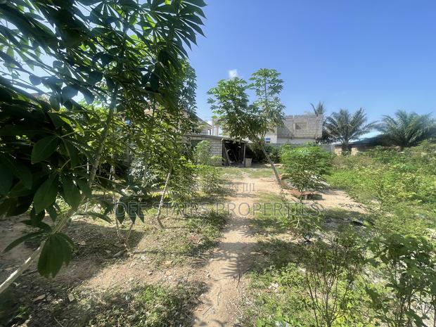 One Half Plot of Titled Plot for Land 4 Sale at Tse Ado · Photo 6