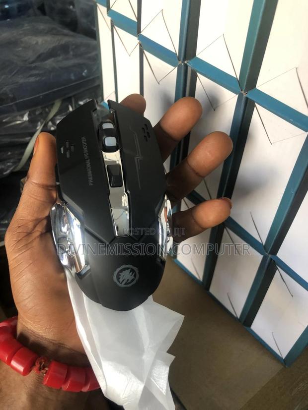 Cool Lightening Effect Bluetooth Gaming Mouse · Photo 1