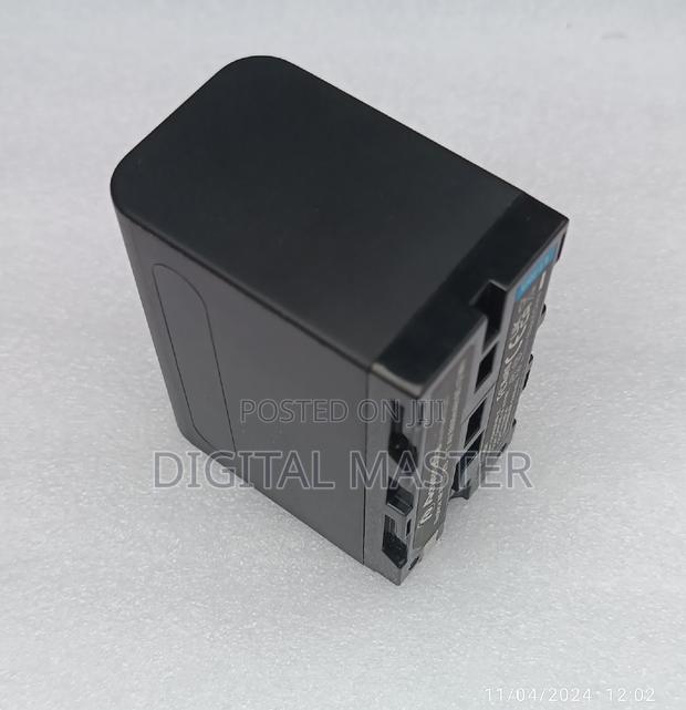 Powerextra NP-F970 Battery (7.4V 8800mah 65.12wh) · Photo 3