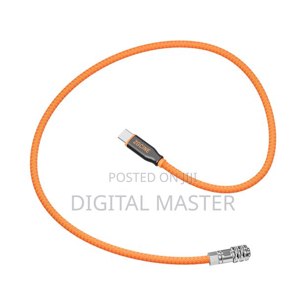 USB-C to BMPCC Power Cable · Photo 1