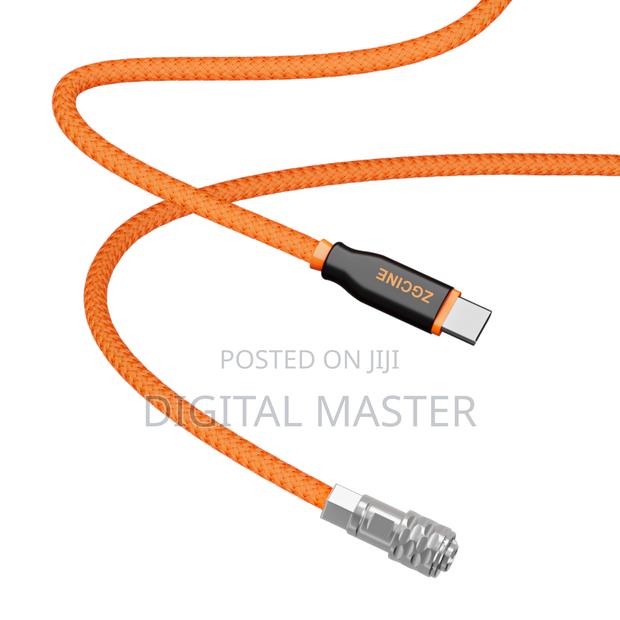 USB-C to BMPCC Power Cable · Photo 2