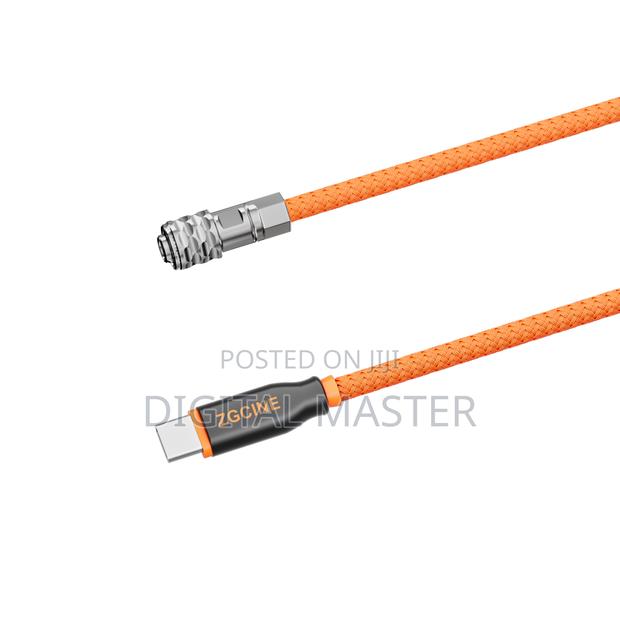 USB-C to BMPCC Power Cable · Photo 3