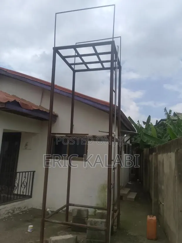 Poly Tank Stand · Photo 1