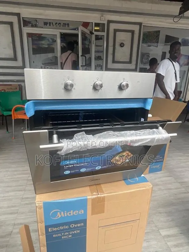 Midea 90cm Electric Built-in Oven With Modern Design · Photo 1