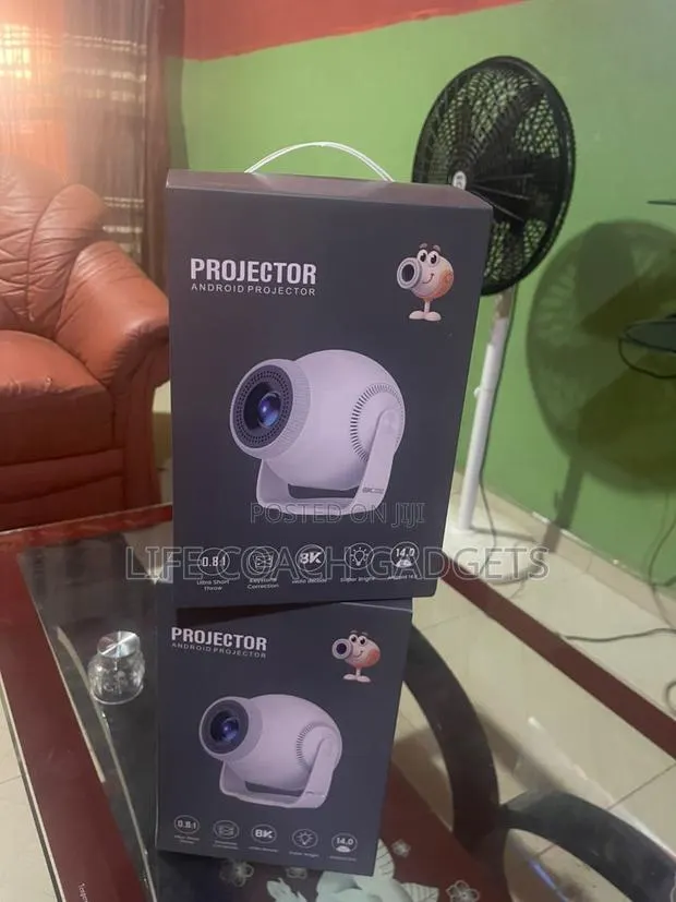 Tp360 Smart Android 14 Projector · Photo 1