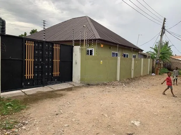 Furnished 3bdrm House in Sefdard Properties, Pokuase for sale · Photo 1