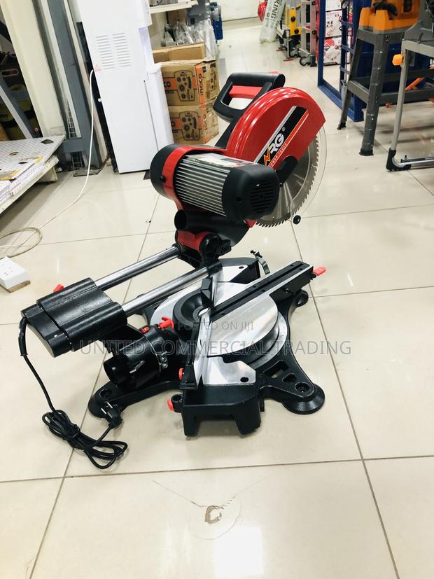 Dual Bevel Slide Miter Saw · Photo 1