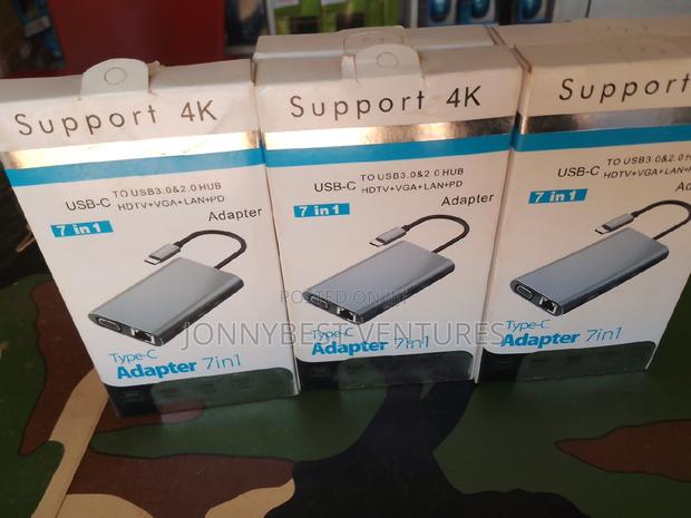 Type-C 7in1 Docking Stations · Photo 4