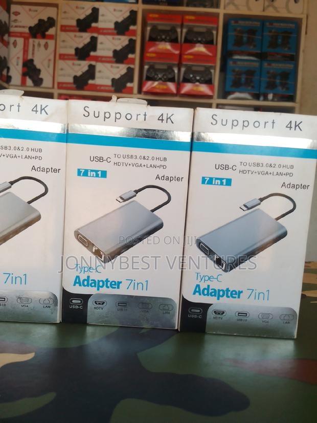 Type-C 7in1 Docking Stations · Photo 6