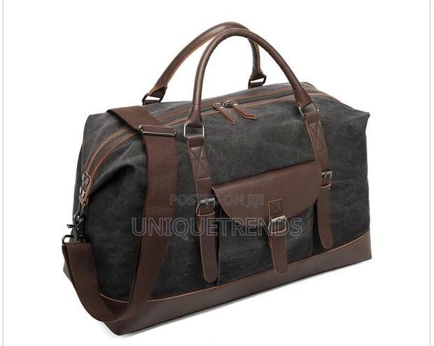 Canvas Material Duffel Bags · Photo 1