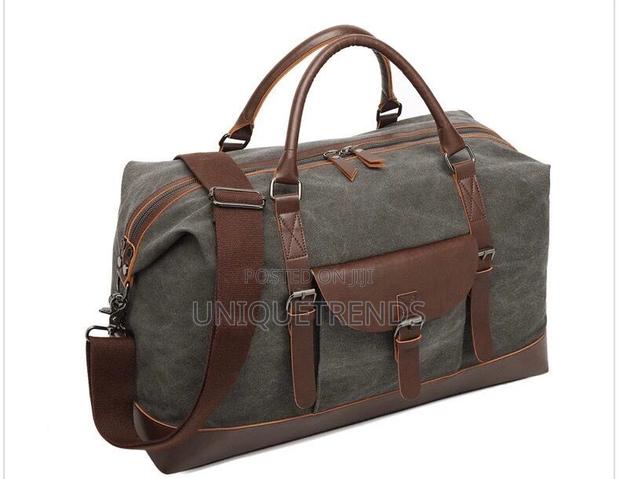 Canvas Material Duffel Bags · Photo 2