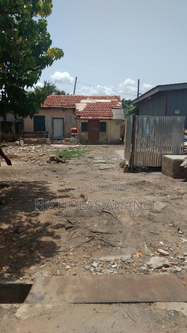 A Genuine 1 Plot of Land for Sale at Osu 
Size: 70*100 · Photo 1
