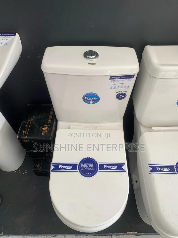 Frencia Slime Tank Water Closet · Photo 1