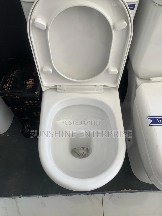 Frencia Slime Tank Water Closet · Photo 2