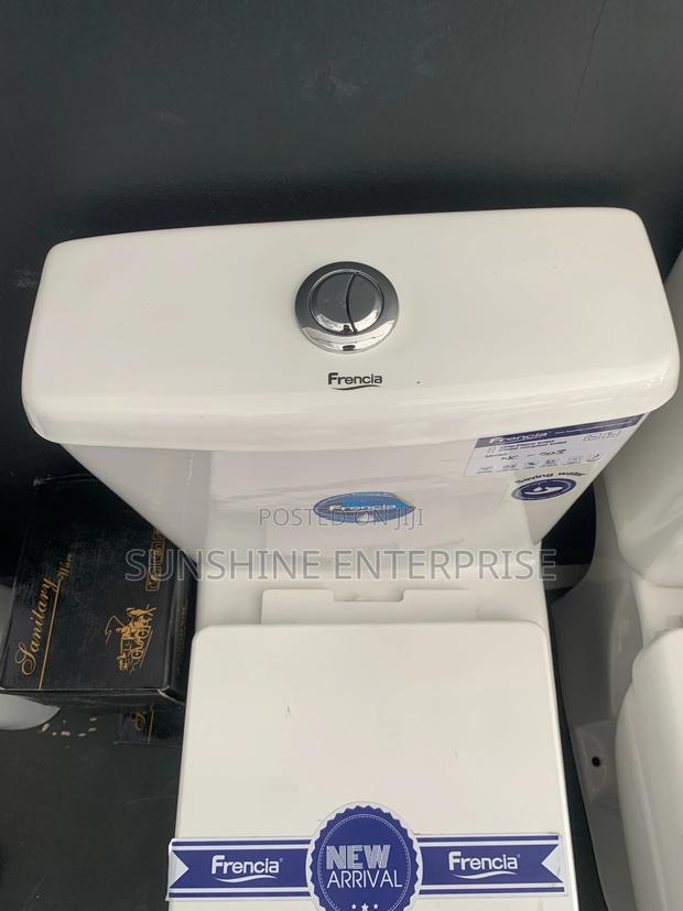 Frencia Slime Tank Water Closet · Photo 4