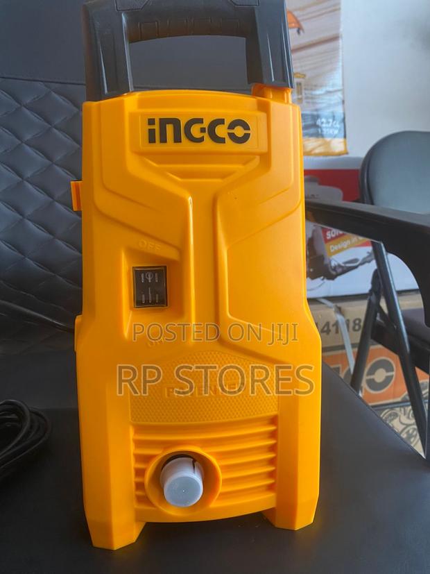 Pressure Washer 1200w · Photo 1
