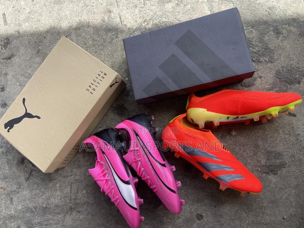 Original Football Boot at Cool Price · Photo 4