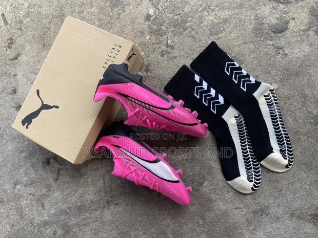 Original Football Boot at Cool Price · Photo 5