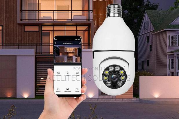 360 Degree Wifi CCTV Bulb Camera · Photo 1