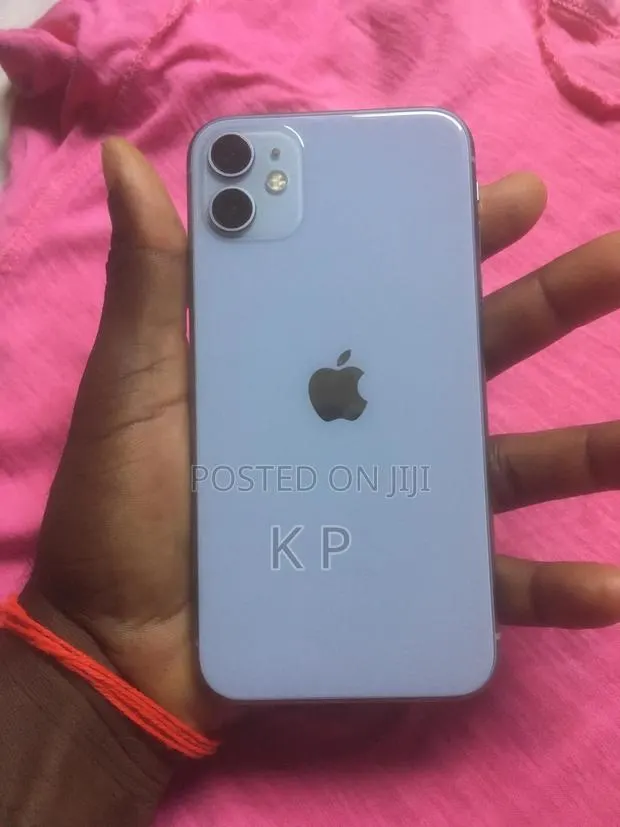 New Apple iPhone 11 64 GB Gray · Photo 1