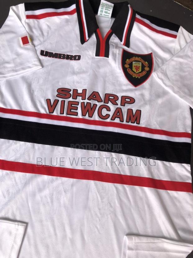 Manchester United 1997 Away Retro JERSEY · Photo 3