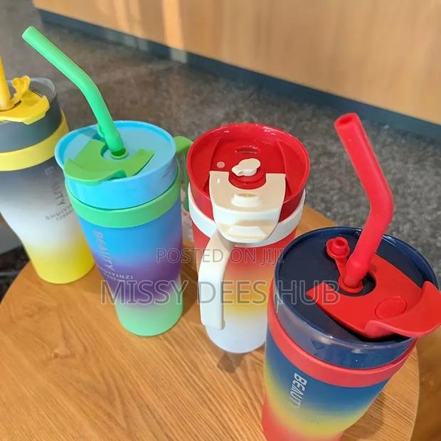 Colorful Cup + Straw · Photo 4