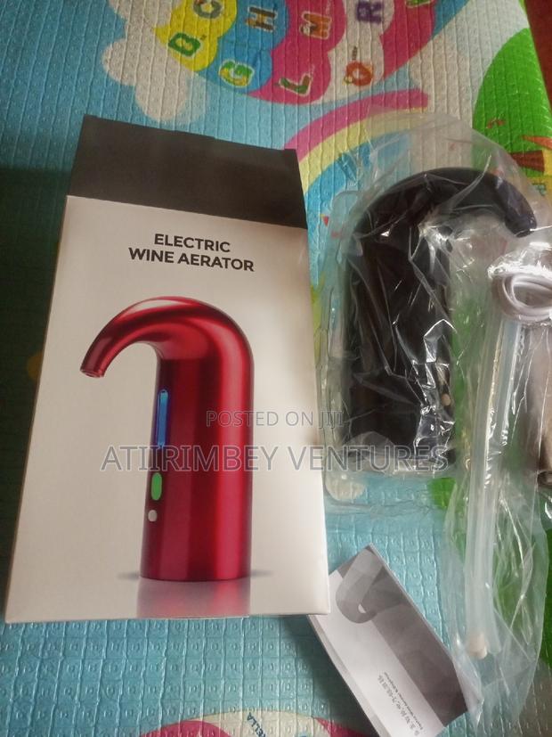USB Rechargeable Wine Dispenser or Aerator · Photo 3