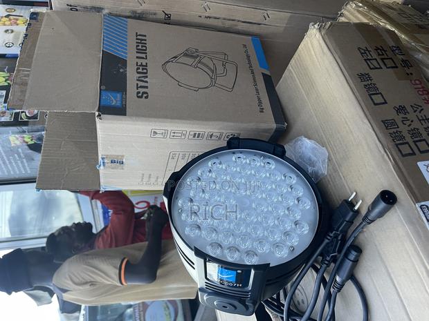 Crystal Face Stage Lights 54 Lamps at Wholesale Prices · Photo 5