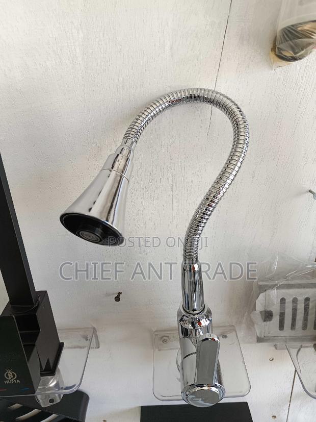 Flexible Silver Faucet / Tap · Photo 1