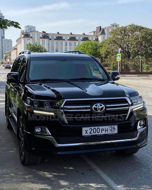 Car Hire- Toyota Landcruisers for Rent- 7 Passengers 4X4 · Photo 2