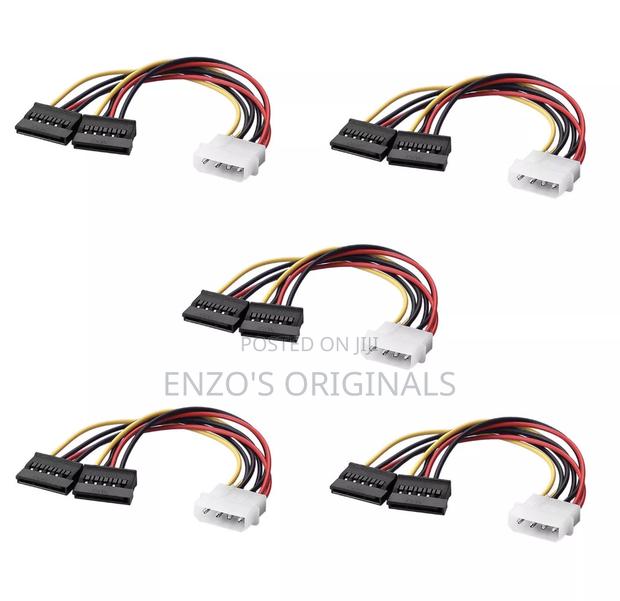 Molex to Dual SATA Power Converter · Photo 1