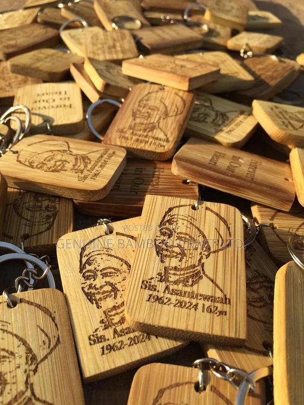 Bamboo/Wooden Keyholder · Photo 2