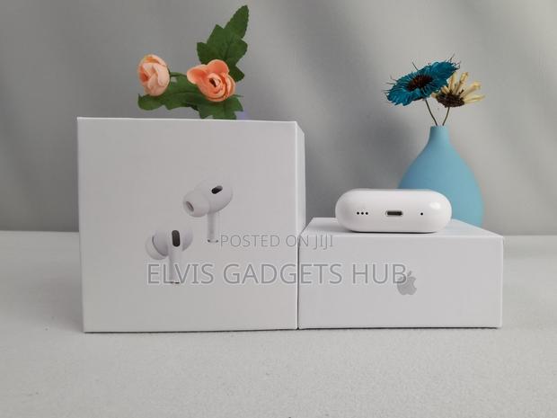 Apple Airpods Pro 2nd Generation With Silicone Case · Photo 1