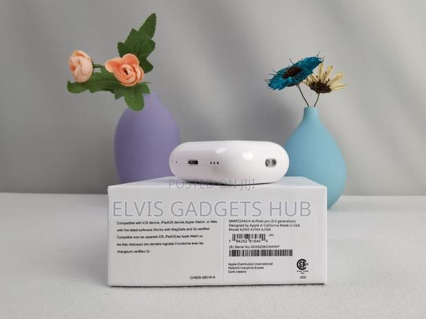 Apple Airpods Pro 2nd Generation With Silicone Case · Photo 2